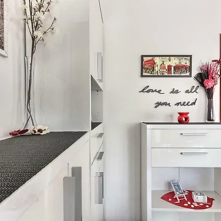 Apartament Lana- Enjoy Old Town And Promenade شقة *